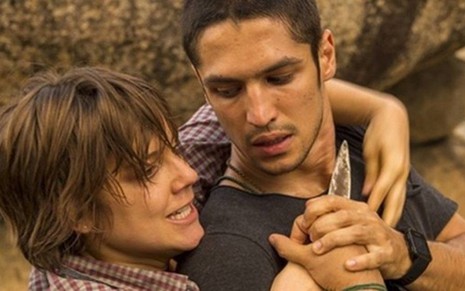 Maria (Alice Wegmann) em cena da novela das onze da Globo com Hermano (Gabriel Leone) - Estevam Avellar/TV Globo