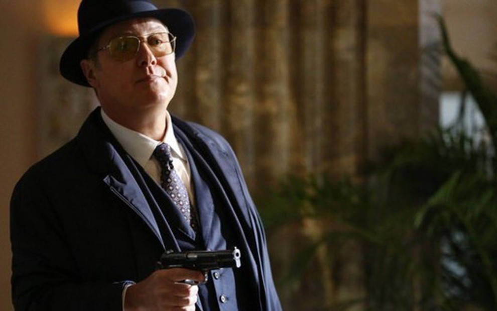 O ator James Spader em cena da sexta temporada de The Blacklist, série que acaba de ser renovada - Divulgação/NBC