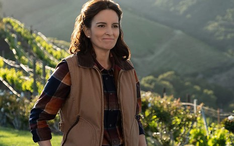 Tina Fey em um de seus projetos mais recentes na TV, o filme Entre Vinho e Vinagre, da Netflix