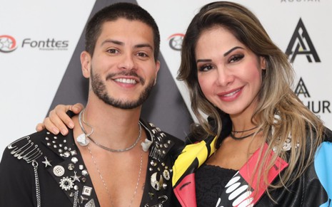 Arthur Aguiar e Maíra Carid em show dele em São Paulo