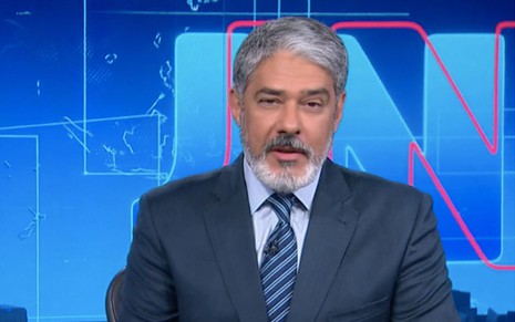 O apresentador William Bonner à frente do Jornal Nacional