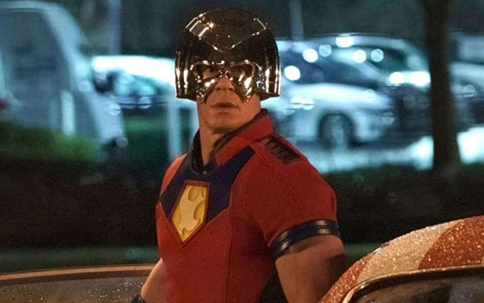 John Cena em cena da primeira temporada de Pacificador
