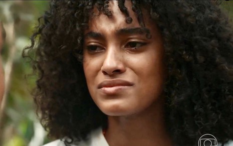 A atriz Lívia Silva está em cena de Renascer como Teca