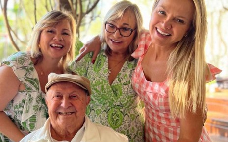 José Bezerra, pai de Eliana, com a família