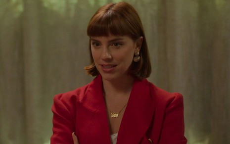 Alice Wegmann como Solange Duprat no remake de Vale Tudo