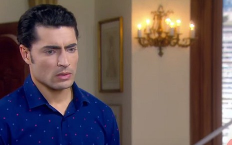 Carlo Porto (Gustavo) em cena de Carinha de Anjo; homem será solto com a ajuda da filha - Reprodução/SBT