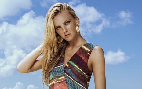 A modelo Carol Trentini em ensaio para grife: ela será uma das cantoras do novo PopStar - Eduardo Rezende/Rosa Chá