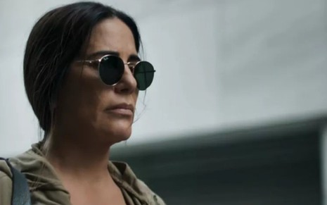 Gloria Pires (Duda) em cena de O Outro Lado do Paraíso; estilista vai chantagear o vilão - Reprodução/TV Globo