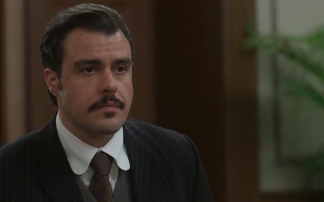 Joaquim Lopes como Olegário em cena da novela Orgulho e Paixão: calor insuportável - Reprodução/TV Globo